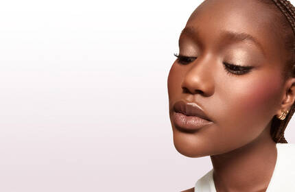 contorno de maquillaje lancome