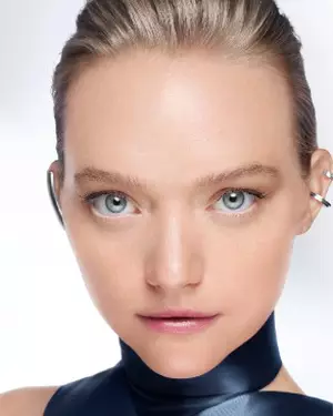 visual de aplicacion Genifique Serum