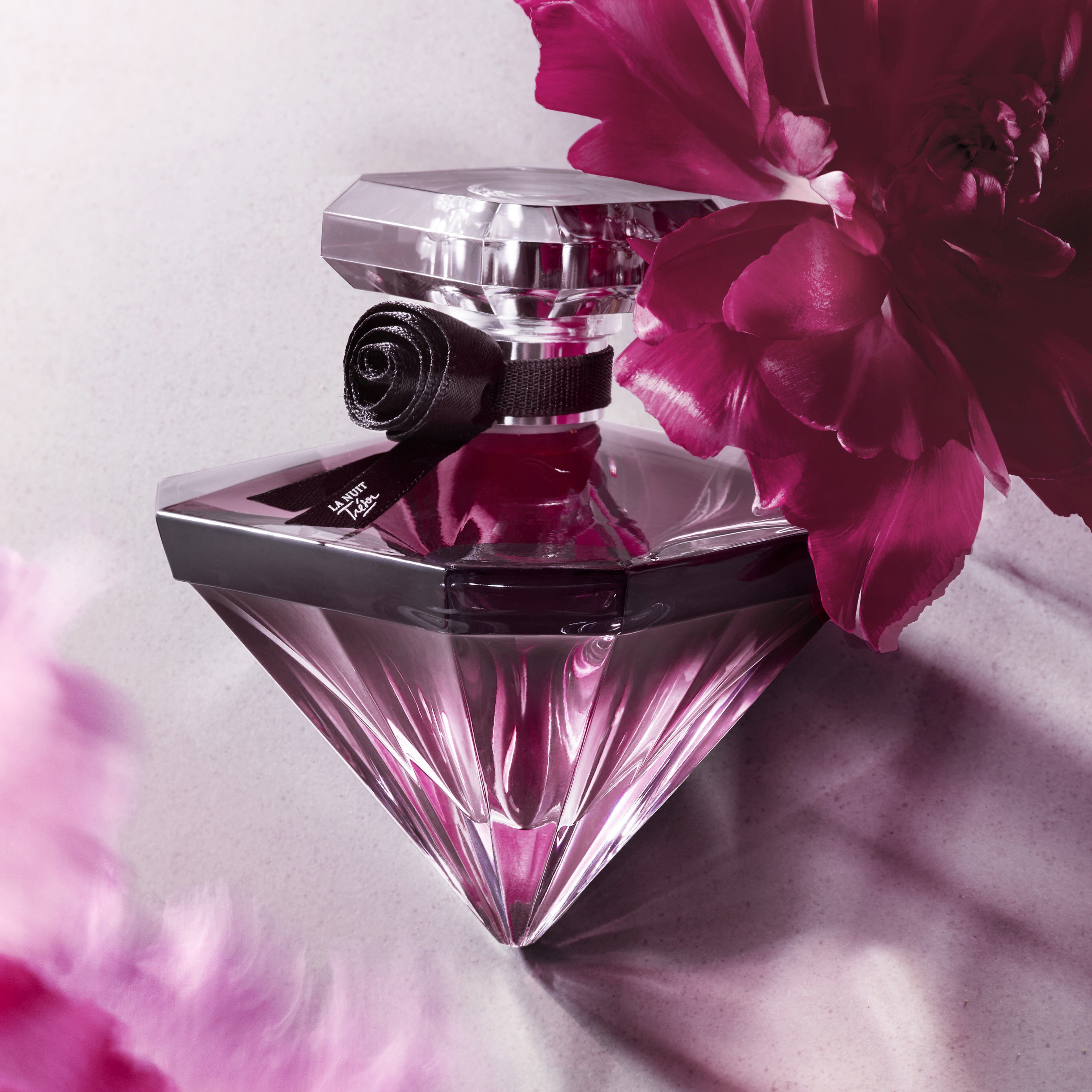 La Nuit Tresor Eau de Parfum