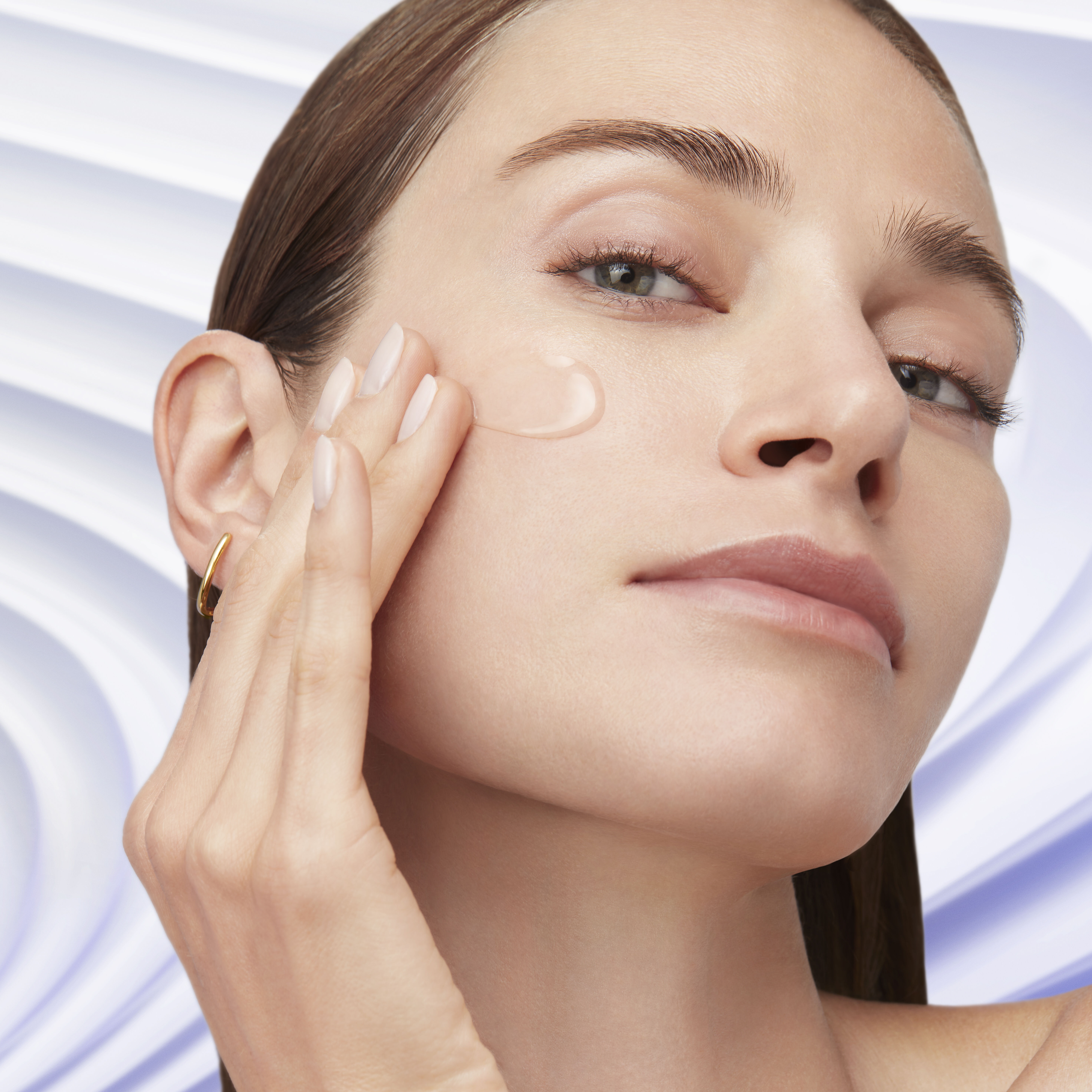 SET DE CUIDADO FACIAL RENERGIE H.C.F. TRIPLE SERUM 50ML - EDICION LIMITADA DIA DE LA MADRE