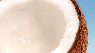 [visual de ingrediente - recorte sobre flor de monoi]
